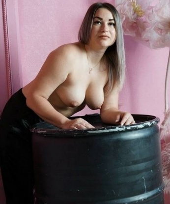 Эксклюзивные услуги от опытной дамы. Приглашаю в гости для интимных отношений и приятного времяпрепровождения. Гарантирую конфиденциальность, чистоплотность и хорошее настроение! 967, 33 года